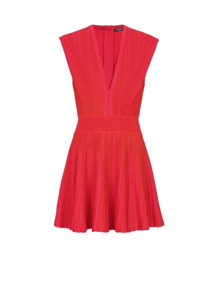 Ausgestelltes Kleid aus zweifarbigem Gewebe 
